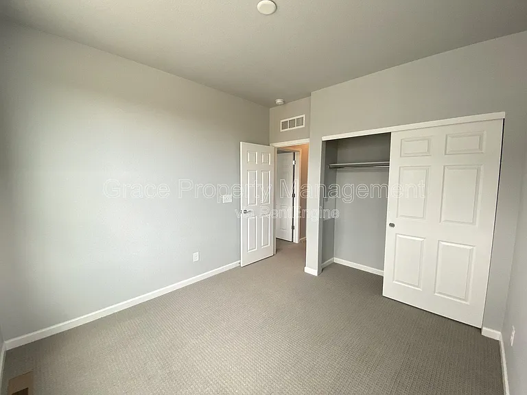 191 Ambrose St — Photo 23