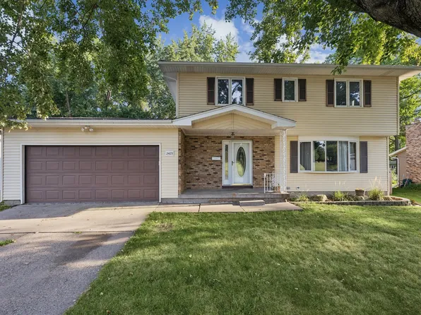 2423 E 32nd St, Davenport, IA 52807