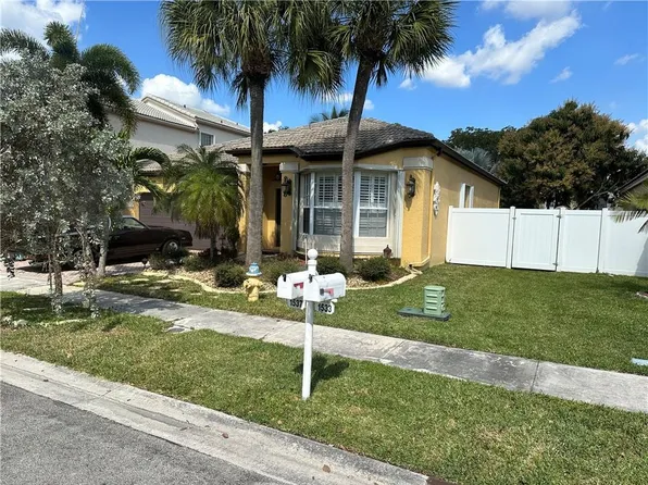 1537 NW 159th Lane, Pembroke Pines, FL 33028