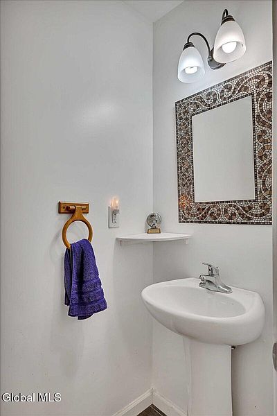 5th image of 48 Carroll Hill Court