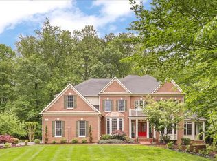 8197 Cottage Rose Ct, Fairfax Station, VA 22039