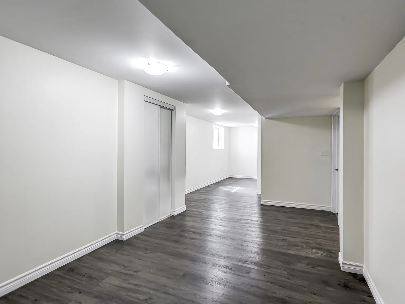 Bsmt - 5 Daphne Crescent — Photo 2