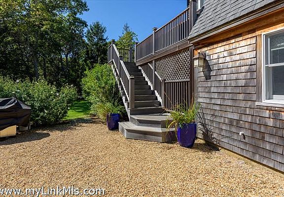 Side stairs to kitchen porch