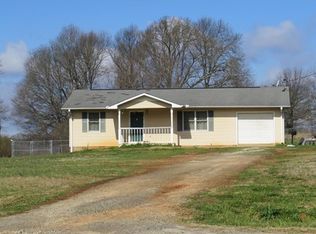 1906 Ridgeview Rd, Lavonia, GA 30553