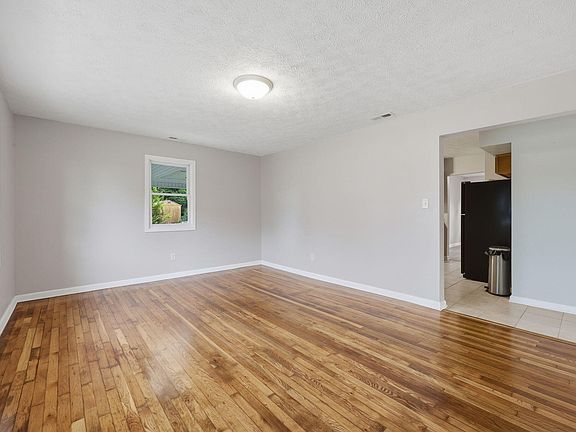 4th image of 112 George St