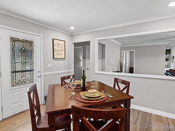 3rd image of 204 Coral Dr