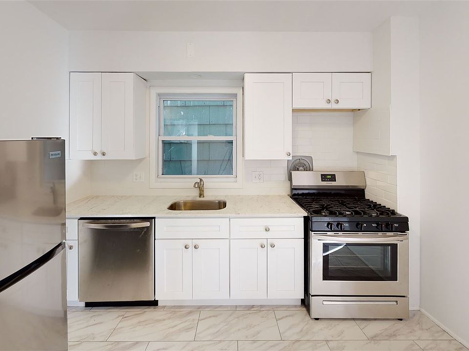 246-Sip-Ave-Jersey-City-NJ-Kitchen
