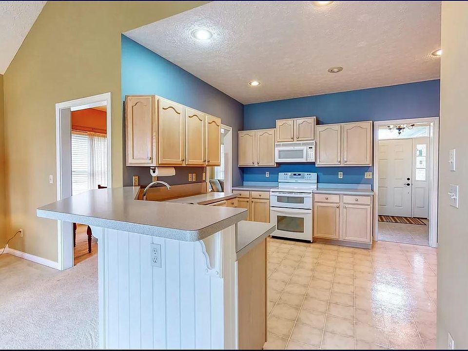1st image of 3848 E Regents Cir
