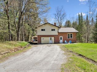 1052 Old Falkenburg Rd, Bracebridge, ON P1L1X4