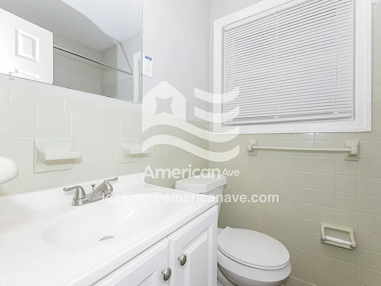 1768172_014_wm_-_bathroom_13329707.jpg