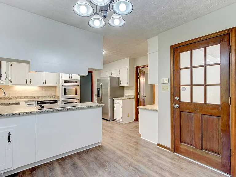 130 Aspen Way — Photo 16