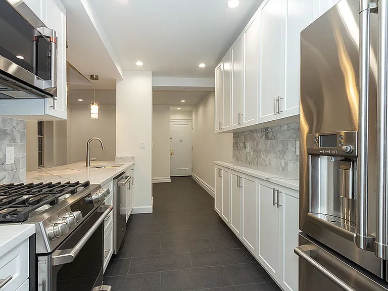 275 Central Park W #2C — Photo 10