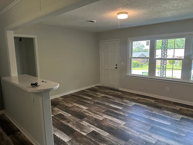 212 Ranchero Dr — Photo 3