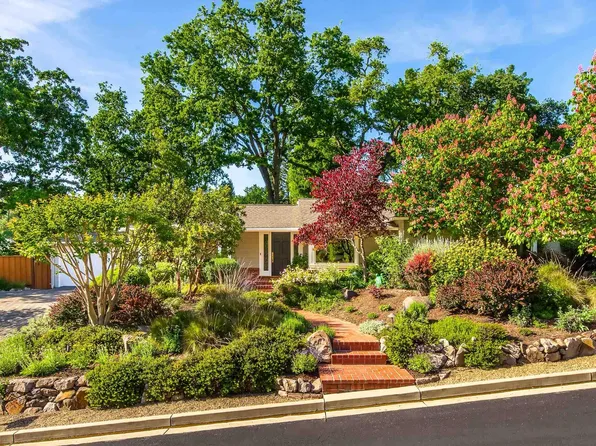 3926 S Peardale Dr, Lafayette, CA 94549