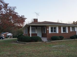 913 N Graham Hopedale Rd, Burlington, NC 27217