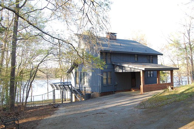 1st image of 624 Sand Shore Dr