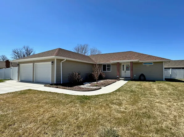 110 S Bare, North Platte, NE 69101