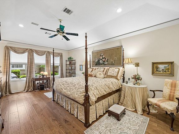 4th image of 6611 Trebeck Ln