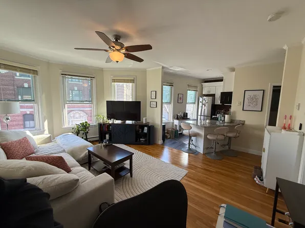 137 Dorchester St APT 3D, Boston, MA 02127