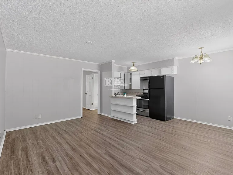 1585 N Mill St — Photo 8
