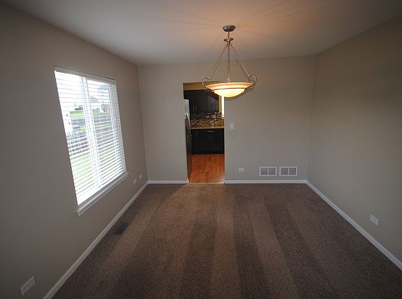 5th image of 1373 S Abington Ln