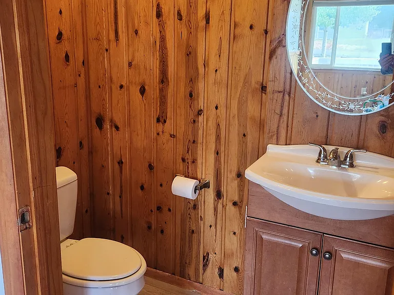 Half bath off the greatroom