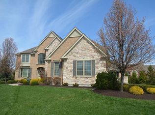 6590 Trailwoods Dr, Loveland, OH 45140