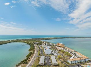 5 Gateshead Dr APT 215, Dunedin, FL 34698