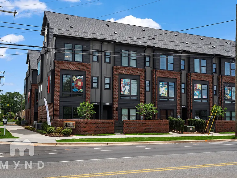 2242 N Graham St #2 — Photo 1