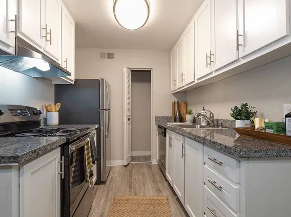 Apex on the River, 8719 Woodman Way #26, Sacramento, CA 95826