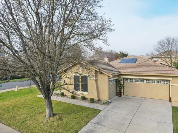 1040 Waterford Dr, West Sacramento, CA 95605