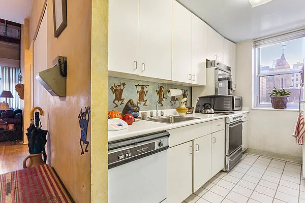 Sold by Keller Williams Realty Landmark II | media 23