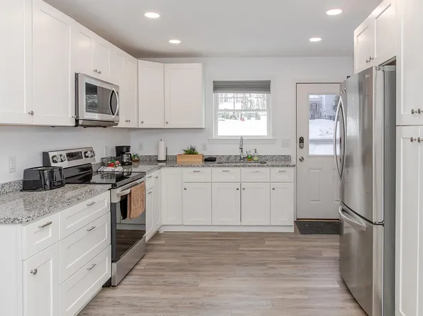 508 Essex Street, Dover-Foxcroft, ME 04426