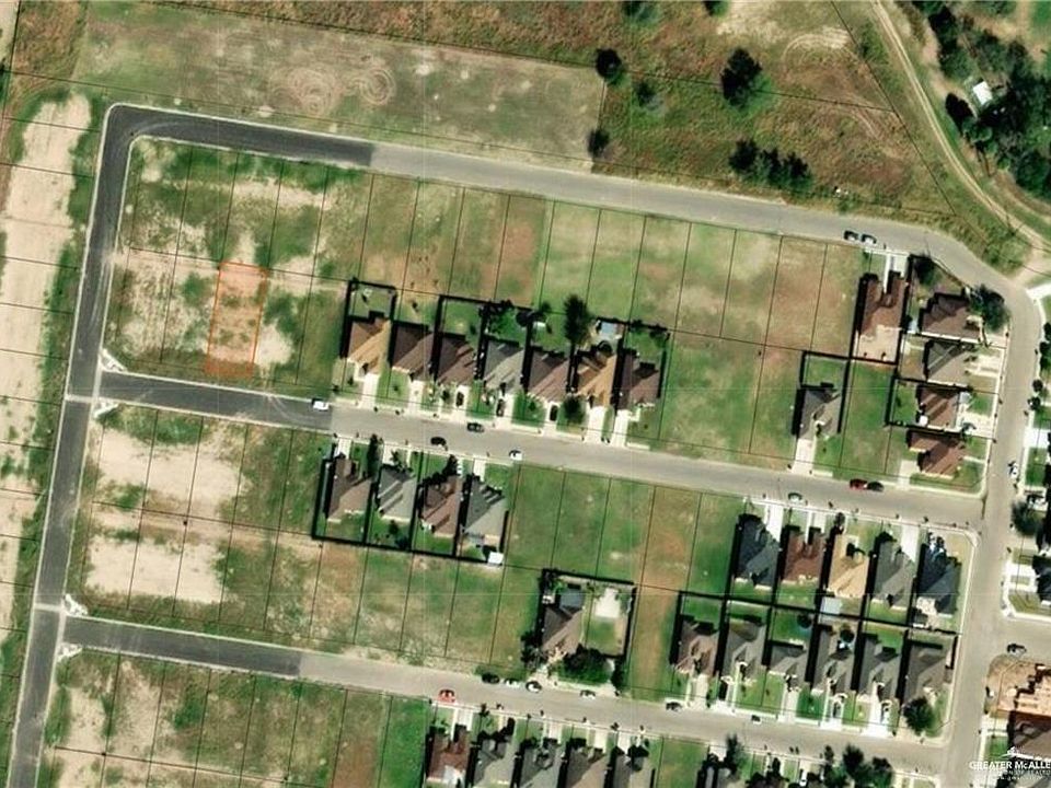 2nd image of 1109 W Dawes Ave