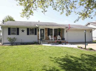 409 Elizabeth Ct, Godfrey, IL 62035