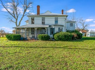 42 Sandy Point Rd, Kinsale, VA 22488