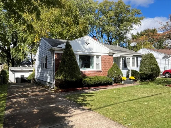 334 E 36th St, Erie, PA 16504