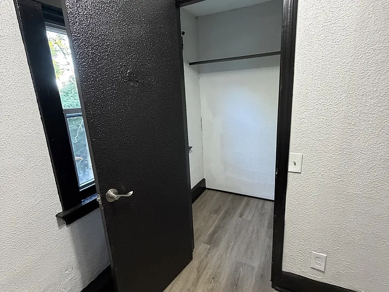 39 Houston St #3 — Photo 11