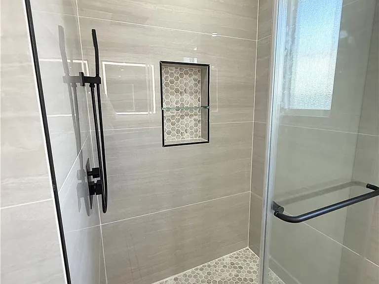 564 W Macarthur Ave #3 — Photo 10