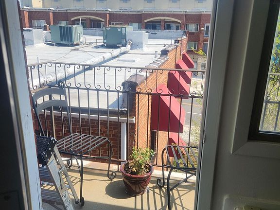 4th image of 239 Orchard St #3J