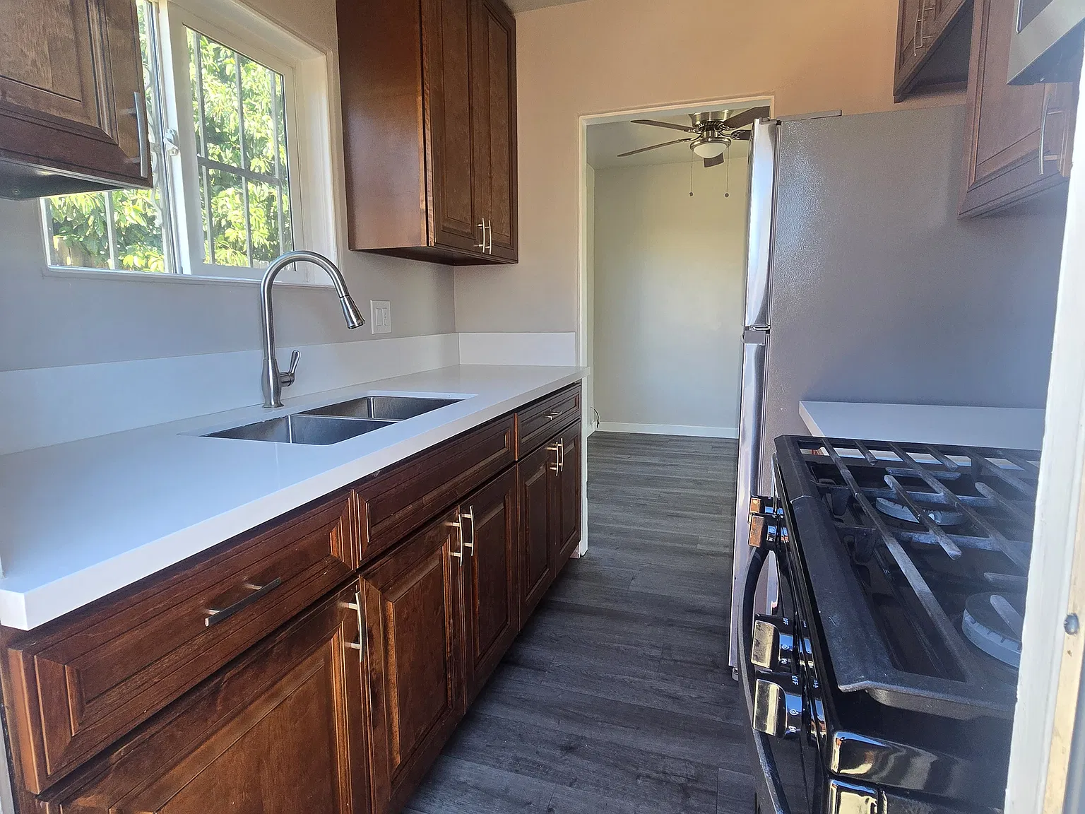 1 bed, 550 sqft, $1,850 — Photo 4