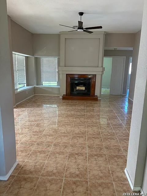 3 bed, 2.0 bath, 1478 sqft, $1,650 — Photo 3