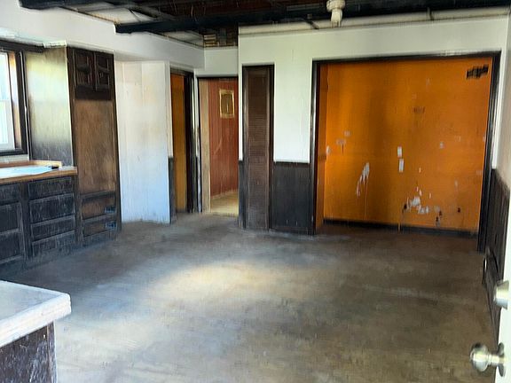 4th image of 350 E Field St