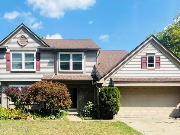 6627 Ashley Ct, Waterford, MI 48327