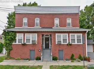 211 Mountain Way, Lyndhurst, NJ 07071