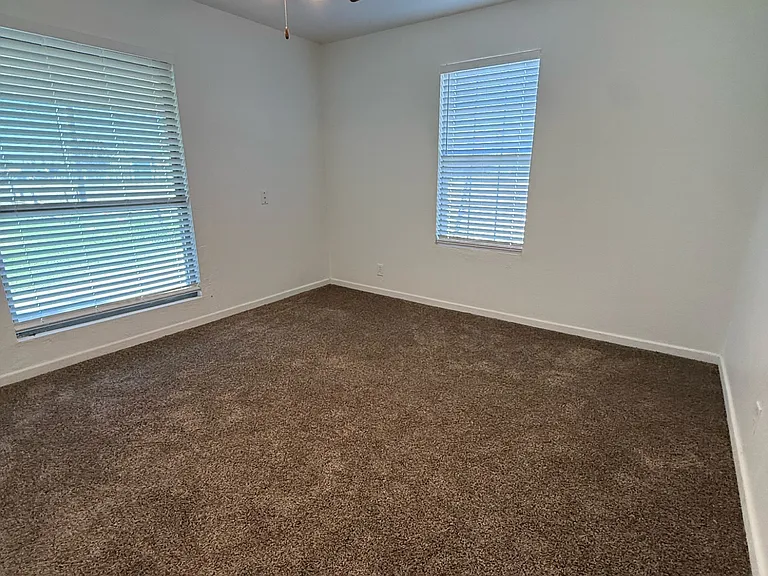 819 N Paddock St — Photo 8