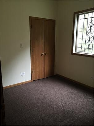 3rd image of 7951 S Escanaba Ave #1