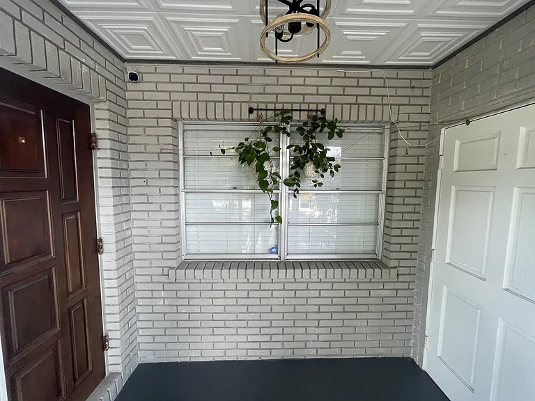 226 Palm Ave — Photo 2