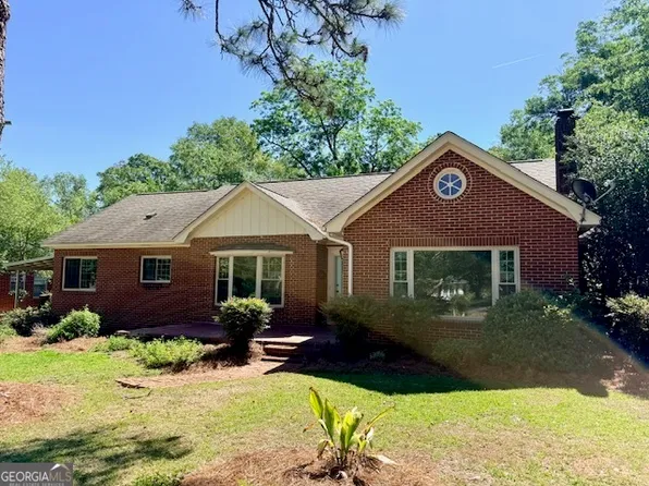 347 S College St, Metter, GA 30439