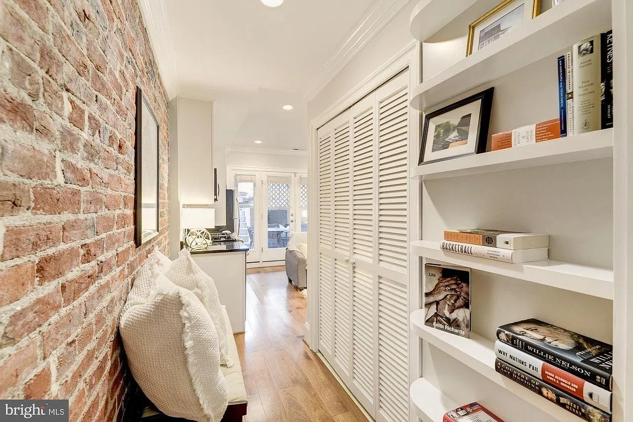1 bed, 500 sqft, $2,595 — Photo 2